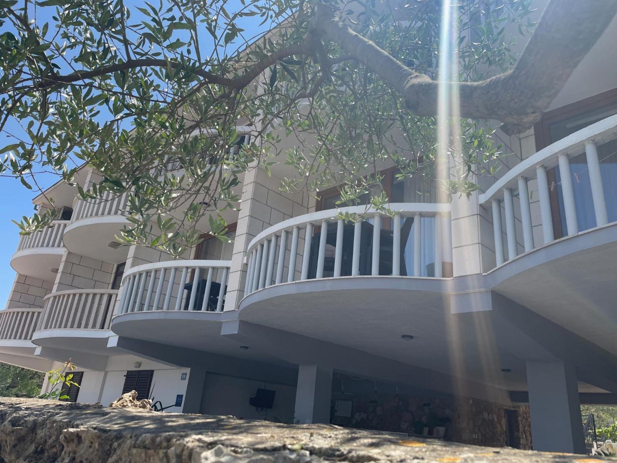 Apartments Ana By The Sea Lumbarda Exterior photo